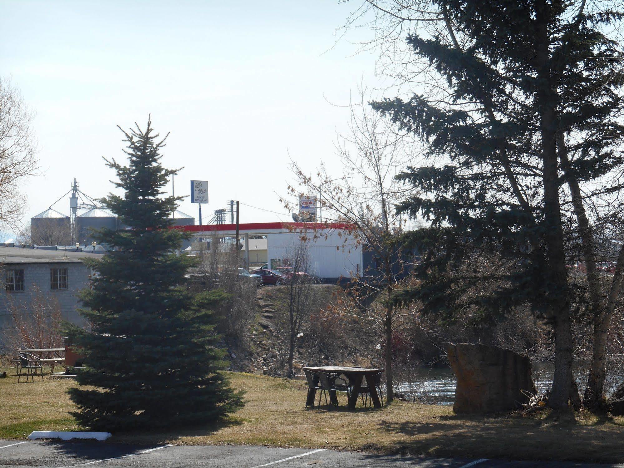 Henry'S Fork Inn Saint Anthony Εξωτερικό φωτογραφία
